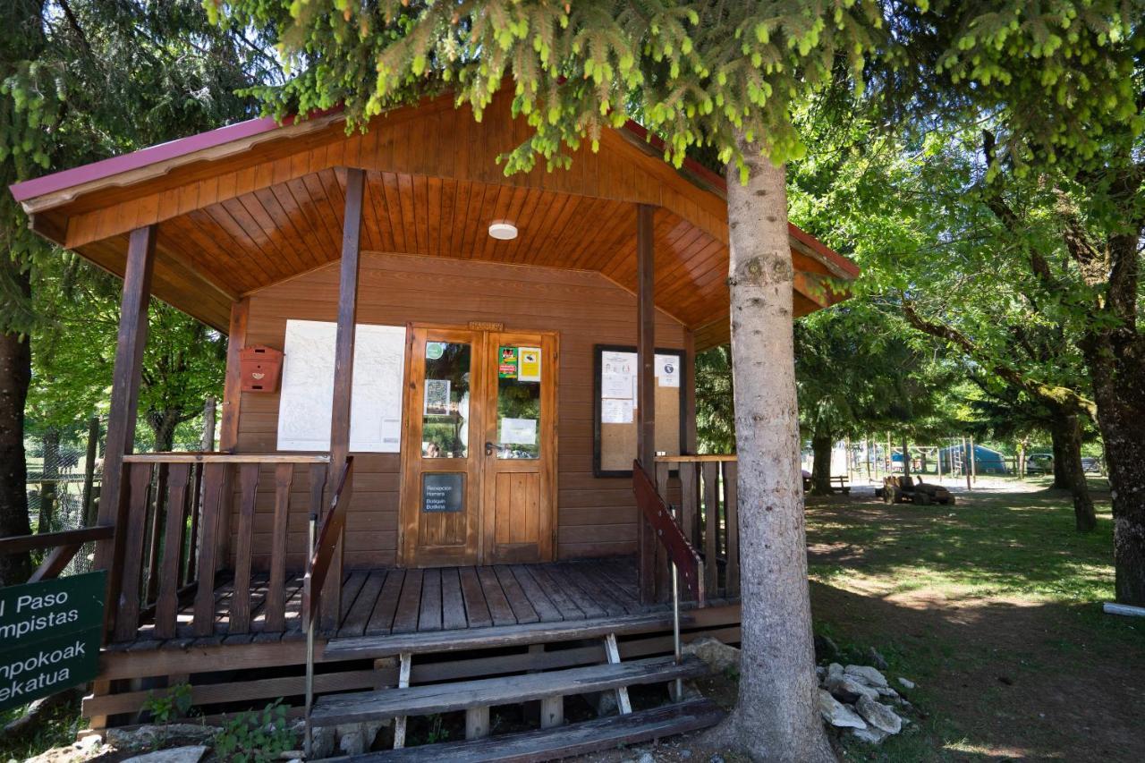Kampaoh Sierra De Urbasa Hotel Bacáicoa Buitenkant foto